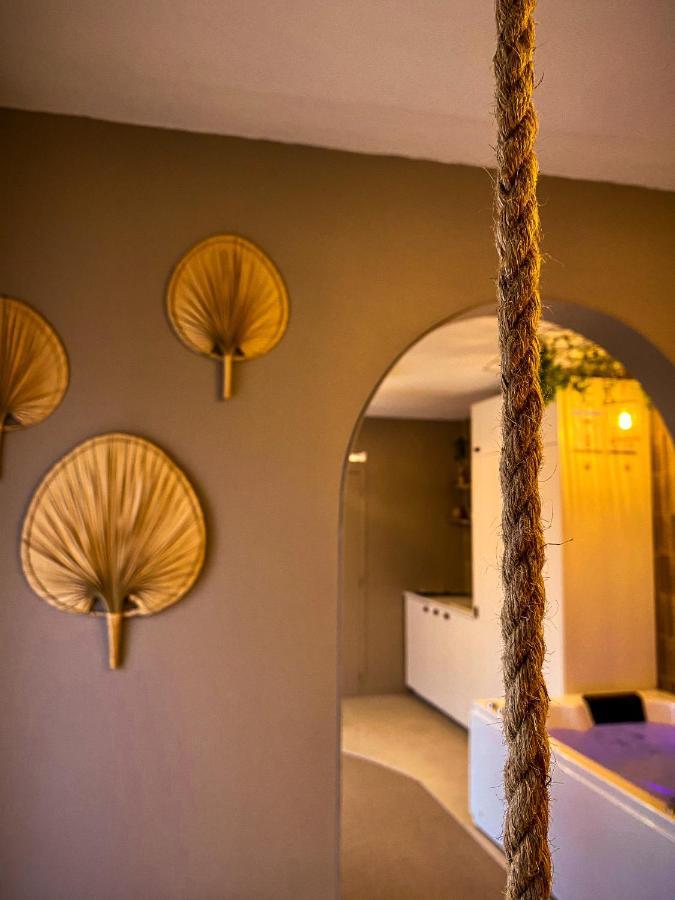 Love Room Suite Bali - Auray En Bretagne Brech Ngoại thất bức ảnh