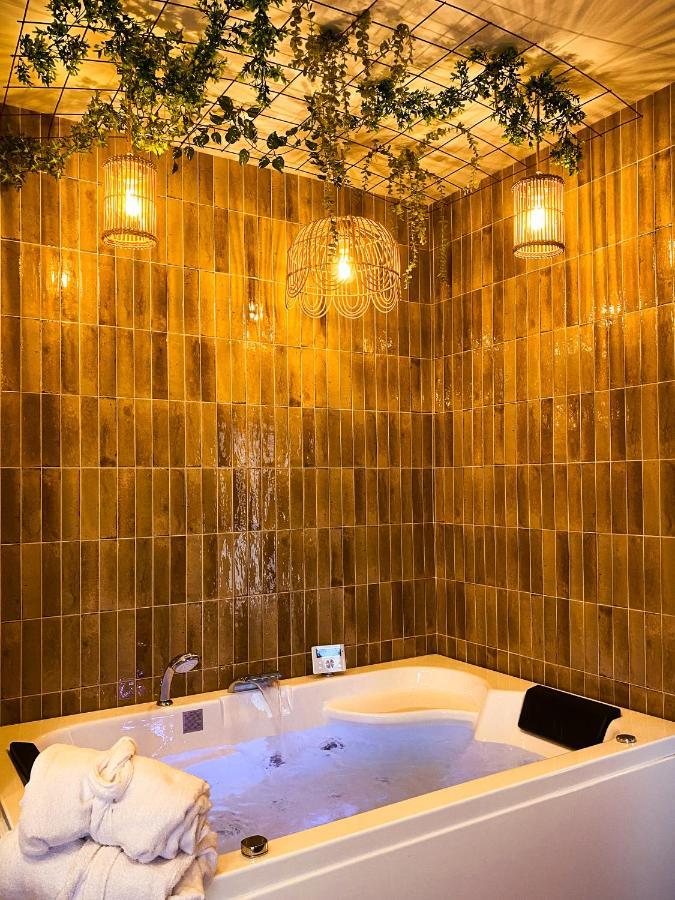 Love Room Suite Bali - Auray En Bretagne Brech Ngoại thất bức ảnh