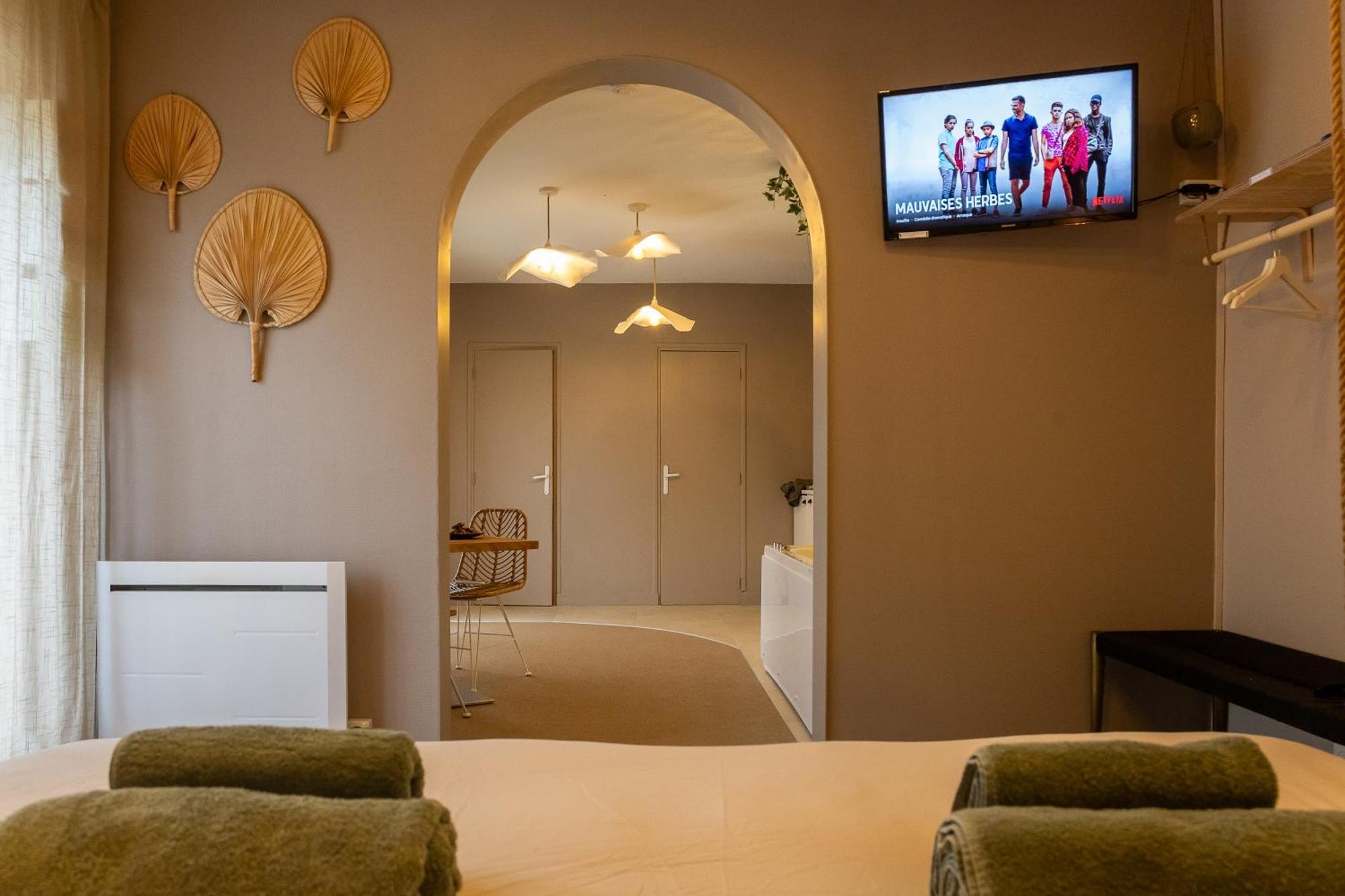 Love Room Suite Bali - Auray En Bretagne Brech Ngoại thất bức ảnh